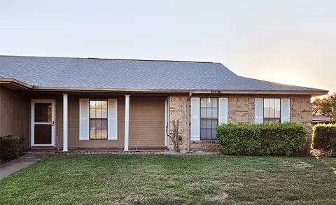 208 Cole St, Garland, TX 75040
