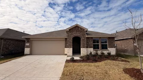 8445 Hollymead Ln, Fort Worth, TX 76131