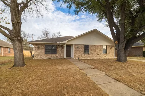 2905 Cross Timbers Dr, Irving, TX 75060
