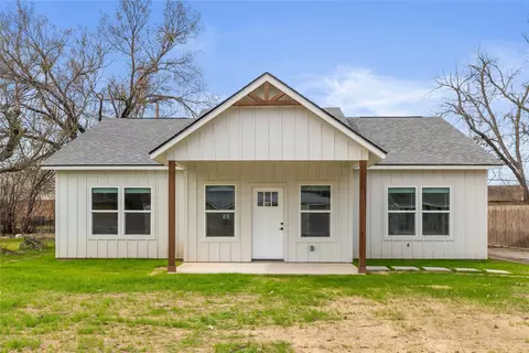 2303 Dartmore St, Brownwood, TX 76801