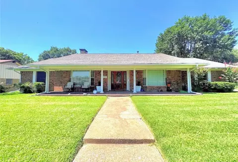 1601 Yarborough Dr, Sherman, TX 75092