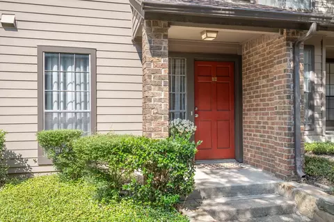 9910 Royal Ln #1105, Dallas, TX 75231
