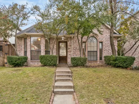 1722 Circle Creek Dr, Lewisville, TX 75067