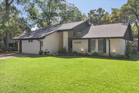 3402 Hialeah Dr, Arlington, TX 76017