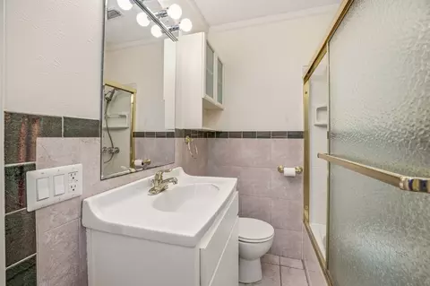 Bath - 216 Broken Arrow, Comanche, TX 76442 photo 1 of 4