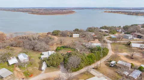View/Area - 216 Broken Arrow, Comanche, TX 76442 photo 2 of 8
