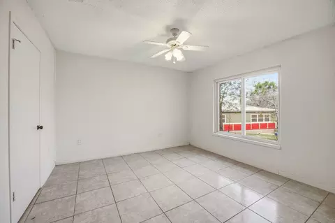 Bedroom - 216 Broken Arrow, Comanche, TX 76442 photo 3 of 4