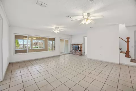 Living - 216 Broken Arrow, Comanche, TX 76442 photo 2 of 7