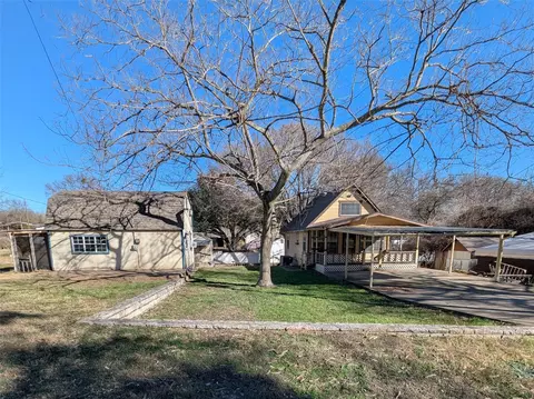 8161 Deer View Cir, Granbury, TX 76049