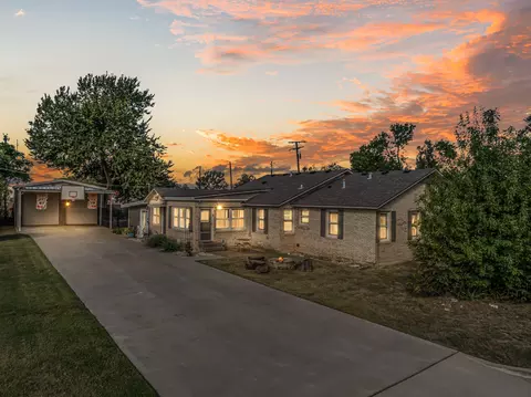 1500 W 10th St, Mcgregor, TX 76657