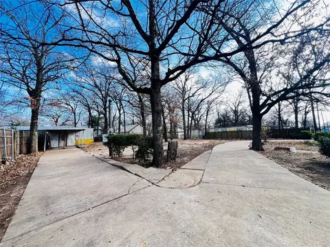 168 Skylark Dr, Mabank, TX 75156