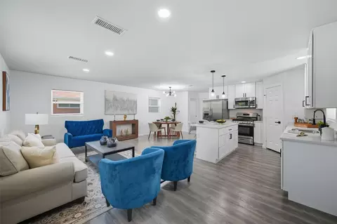 6524 Davidson St, Richland Hills, TX 76118