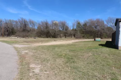 1616 Oliver St, Weatherford, TX 76086