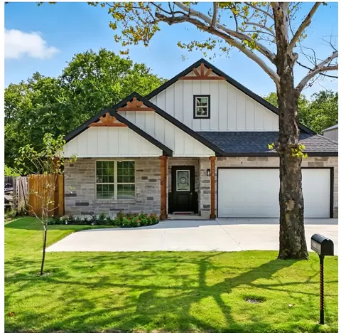 1118 S Grand Ave, Gainesville, TX 76240