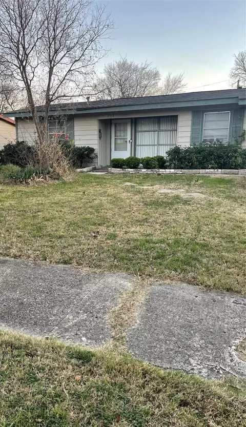 2512 Collingwood Dr, Farmers Branch, TX 75234