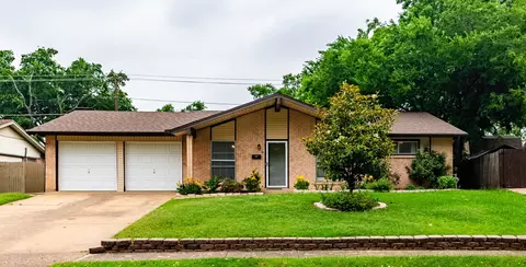 3213 Thames St, Irving, TX 75062