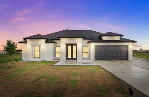 105 Lawson Ave, Mabank, TX 75147