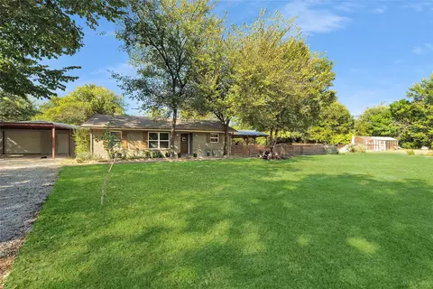 140 Huling Dr, Azle, TX 76020