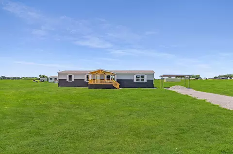3106 Smyrna Rd, Sunset, TX 76270