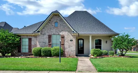 1111 Creole Dr, Bossier City, LA 71111