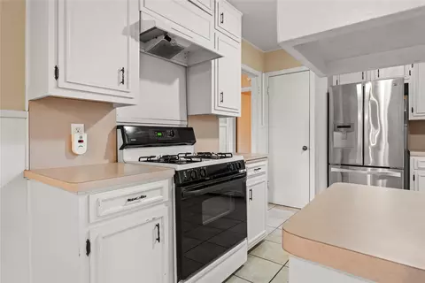 Kitchen - 3808 N 27 St, Waco, TX 76708 photo 2 of 6