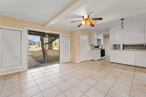 Living - 3808 N 27 St, Waco, TX 76708 photo 3 of 10