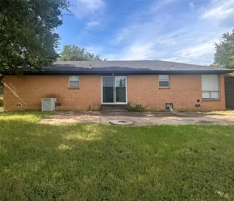 Exterior - 1121 E Coke, Hamilton, TX 76531 photo 2 of 4