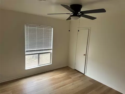 Bedroom - 1121 E Coke, Hamilton, TX 76531 photo 5 of 6