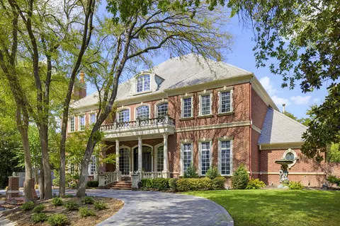 6805 Laurel Valley Dr, Fort Worth, TX 76132