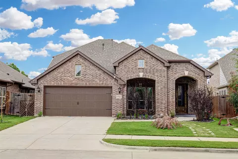 9501 Meadowpark Dr, Argyle, TX 76226