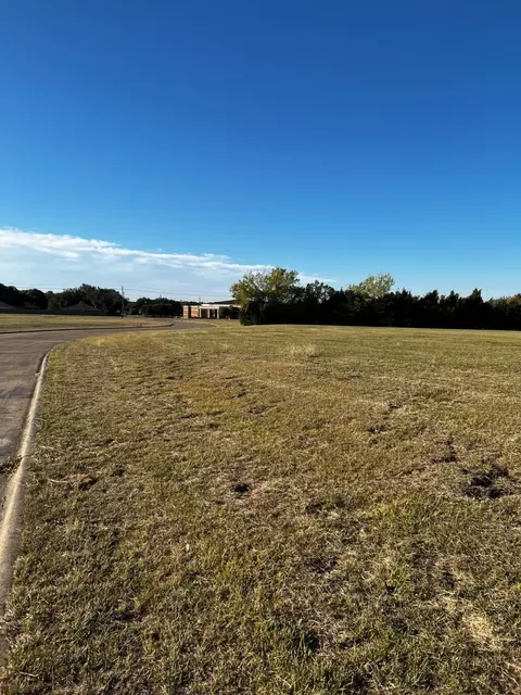 601 W Wintergreen Rd, Desoto, TX 75115