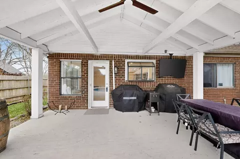 Exterior - 2425 Brook Crest Dr, Mesquite, TX 75150 photo 7 of 11