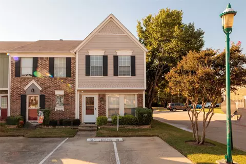 151 Winchester Dr, Euless, TX 76039