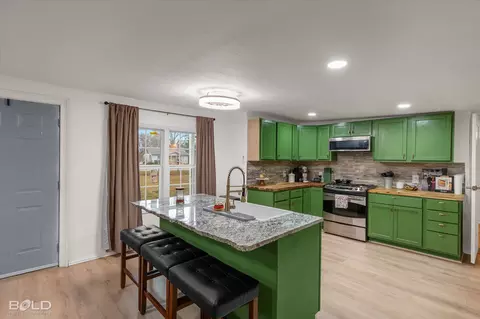 116 Thomas St, Oil City, LA 71061