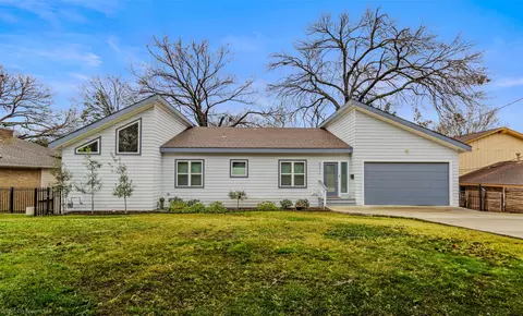 8216 Coolgreene Dr, Dallas, TX 75228