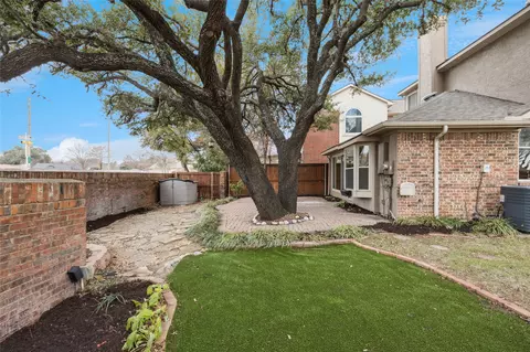 Exterior - 356 Arbor Ct, Euless, TX 76039 photo 3 of 8