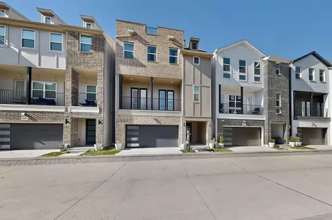 2557 Carmelita St, Dallas, TX 75212