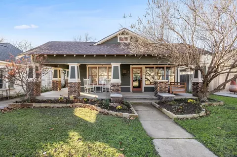 1906 S Henderson St, Fort Worth, TX 76110