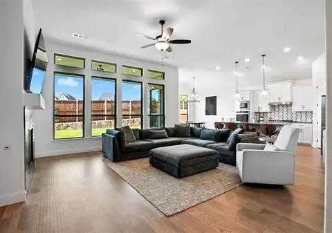 716 Colt Dr, Aubrey, TX 76227