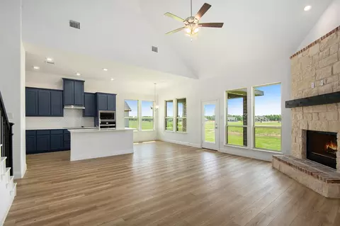 Living - 6033 Mango, Sanger, TX 76266 photo 4 of 4