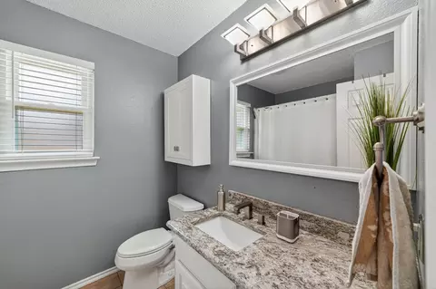 Bath - 604 Mcanear St, Cleburne, TX 76033 photo 1 of 1
