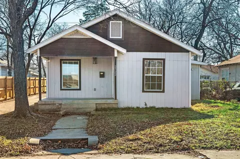 2522 W Clarendon Dr, Dallas, TX 75211