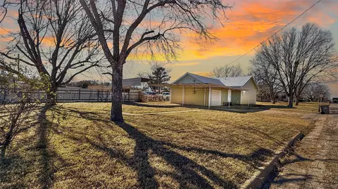 415 Colorado Ave, Graham, TX 76450