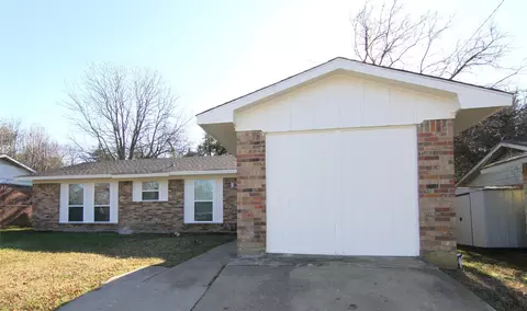 9830 Bluffcreek Dr, Dallas, TX 75227