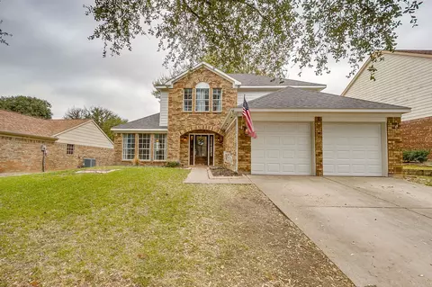 5221 Grand Mesa Dr, Fort Worth, TX 76137