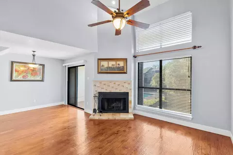 5840 Spring Valley Rd #912, Dallas, TX 75254
