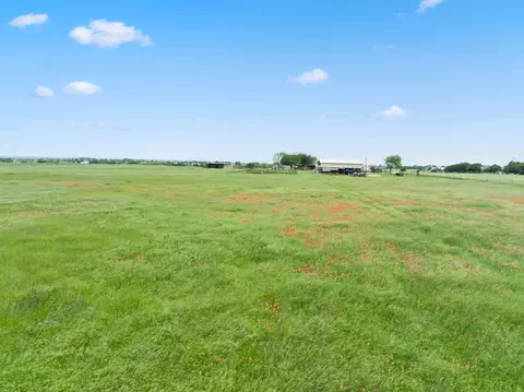 2752 Branch Rd #A, Krum, TX 76249
