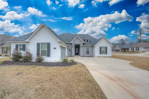 57 High Water Dr, Benton, LA 71006