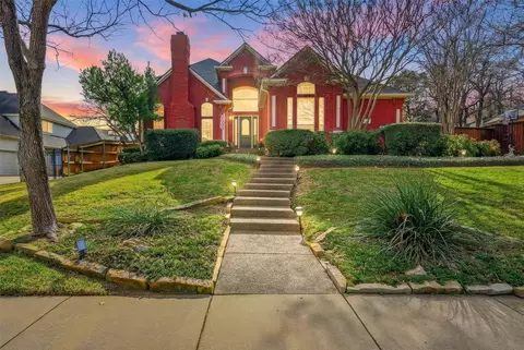 2817 Kingswood Dr, Grapevine, TX 76051
