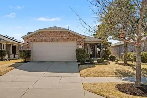 207 Mariposa Ln, Frisco, TX 75036